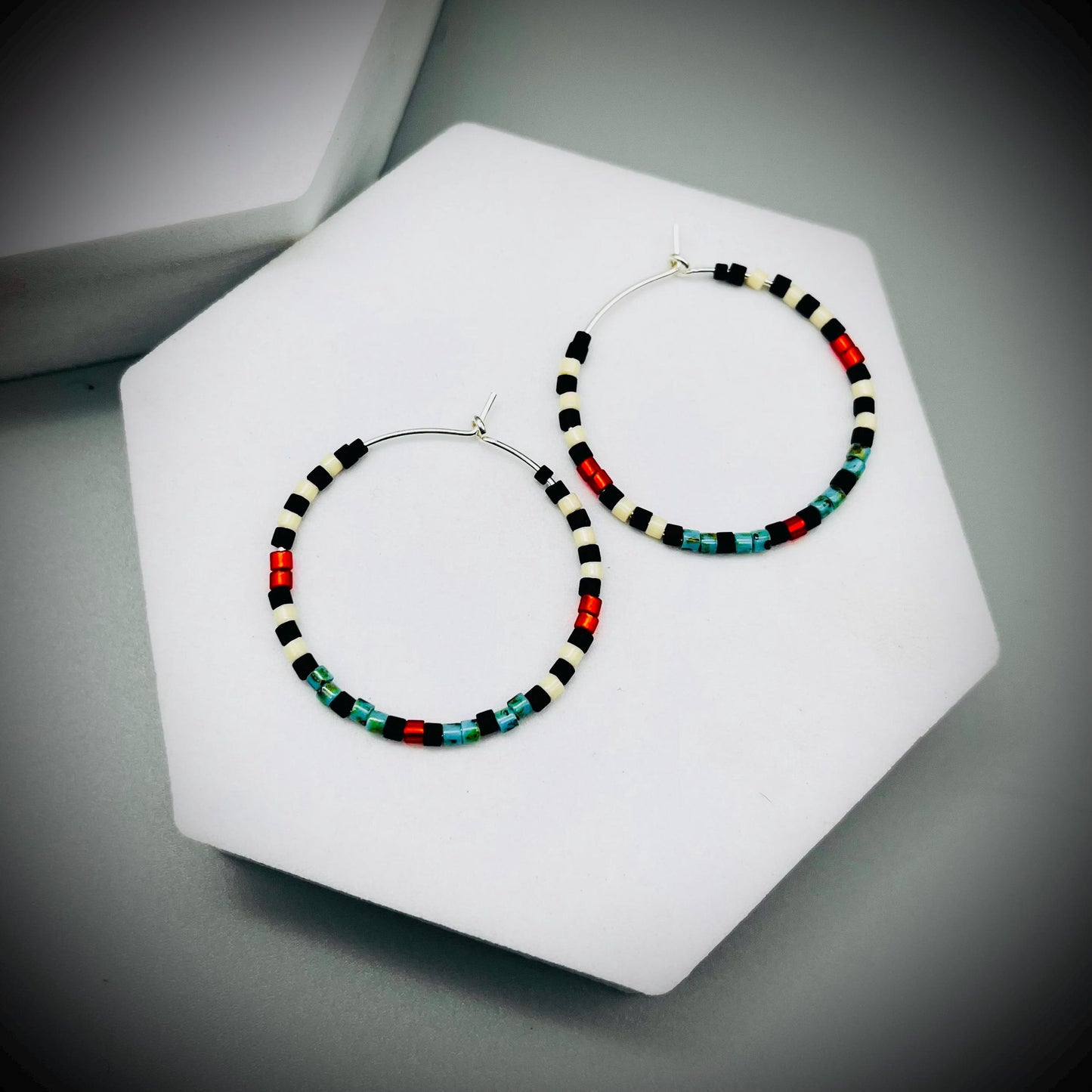 Native American Style Earrings, Boho Beaded Hoop Earrings, Native Hoop Earrings, Beaded Folk Earrings, Tribal Hoop Earrings, Aztec Earrings