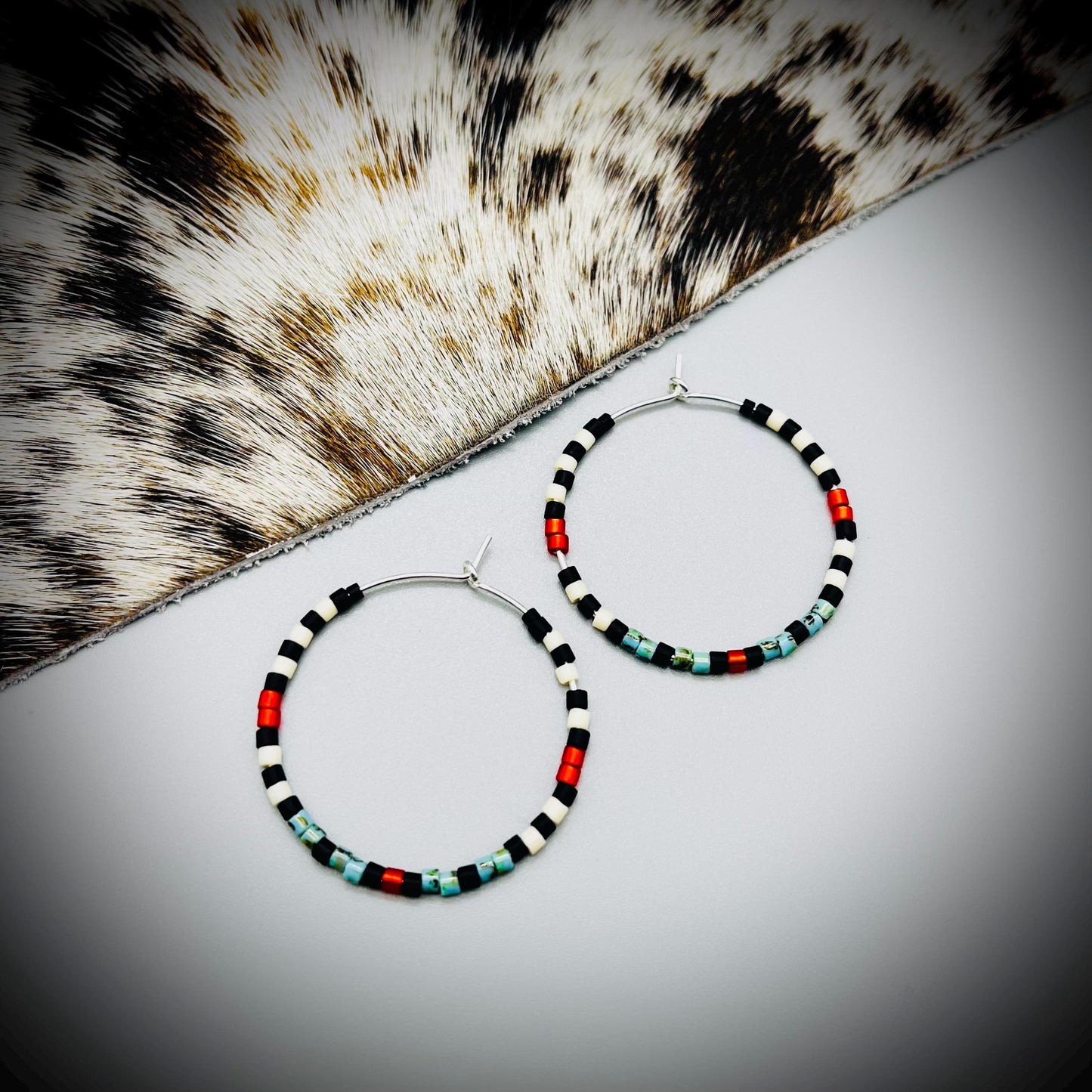 Native American Style Earrings, Boho Beaded Hoop Earrings, Native Hoop Earrings, Beaded Folk Earrings, Tribal Hoop Earrings, Aztec Earrings