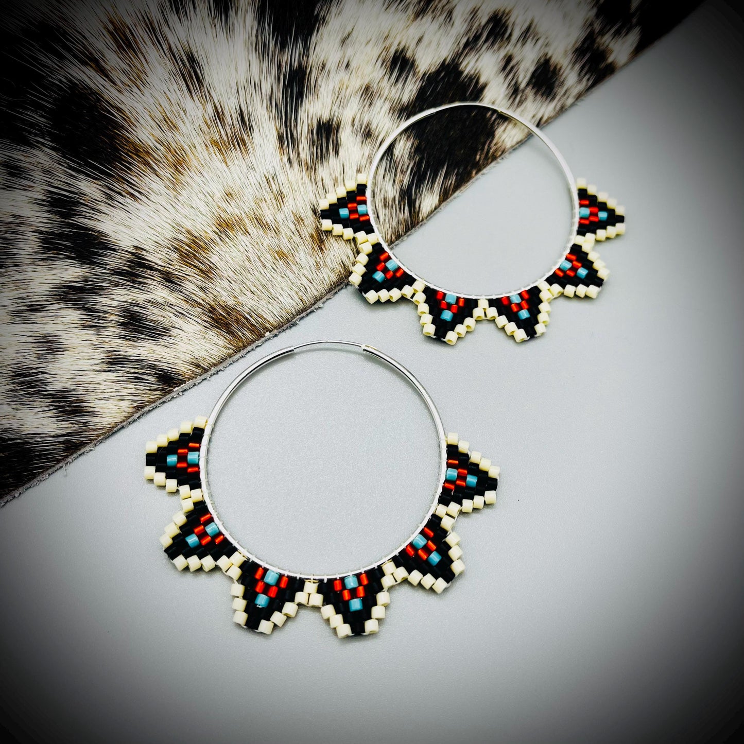 Native American Style Earrings, Boho Beaded Hoop Earrings, Native Hoop Earrings, Beaded Folk Earrings, Tribal Hoop Earrings