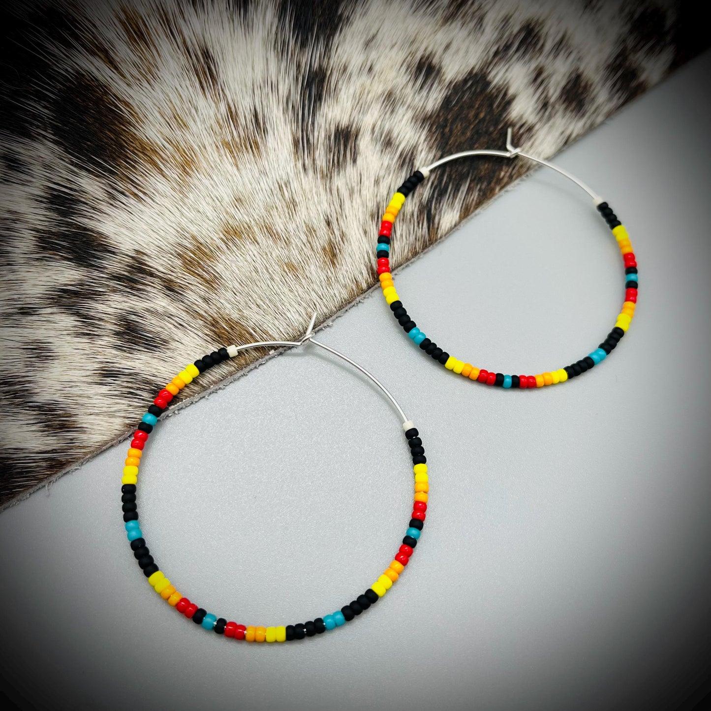 Native American Style Earrings, Boho Beaded Hoop Earrings, Native Hoop Earrings, Beaded Folk Earrings, Tribal Hoop Earrings, Aztec Earrings