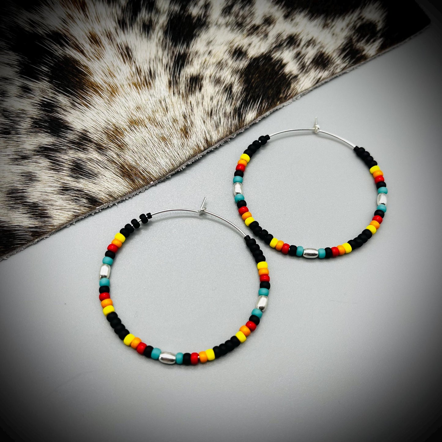Native American Style Earrings, Boho Beaded Hoop Earrings, Native Hoop Earrings, Beaded Folk Earrings, Tribal Hoop Earrings, Aztec Earrings