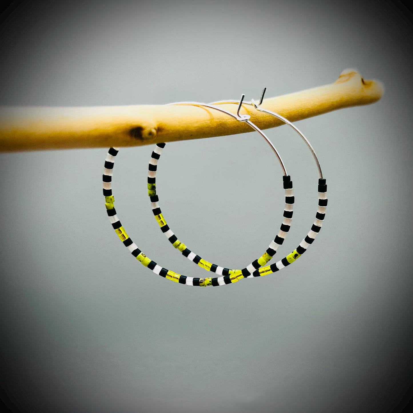 Native American Style Earrings, Boho Beaded Hoop Earrings, Native Hoop Earrings, Beaded Folk Earrings, Tribal Hoop Earrings, Aztec Earrings