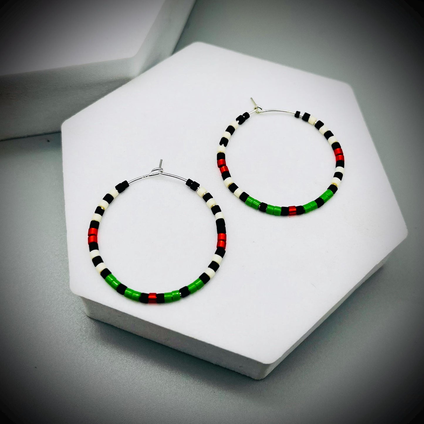 Native American Style Earrings, Boho Beaded Hoop Earrings, Native Hoop Earrings, Beaded Folk Earrings, Tribal Hoop Earrings, Aztec Earrings