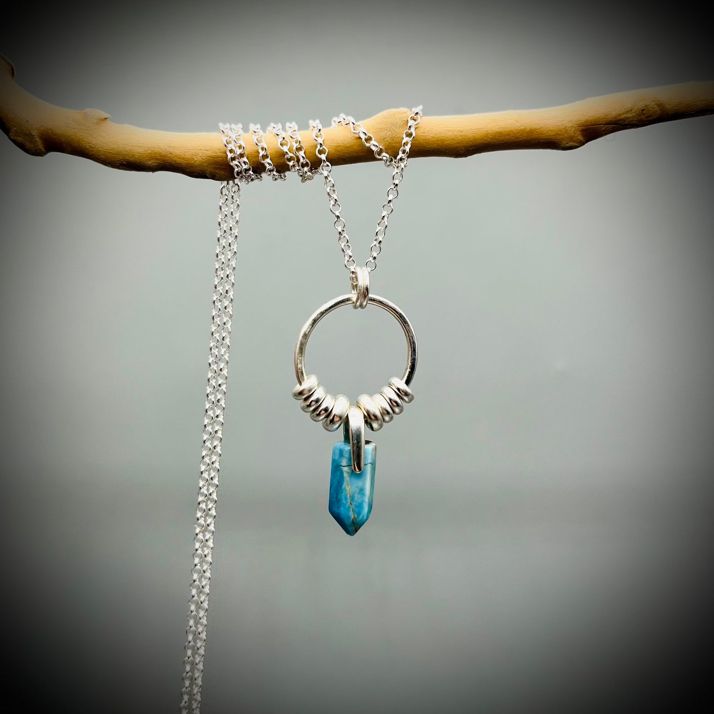 Apatite Crystal Point Necklace, Apatite Silver Hoop Pendant, Hammered Hoop Pendant with Apatite, Apatite and Silver Necklace